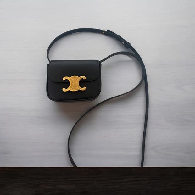 셀린느 정품 미니 클로드 풀박스 판매합니다