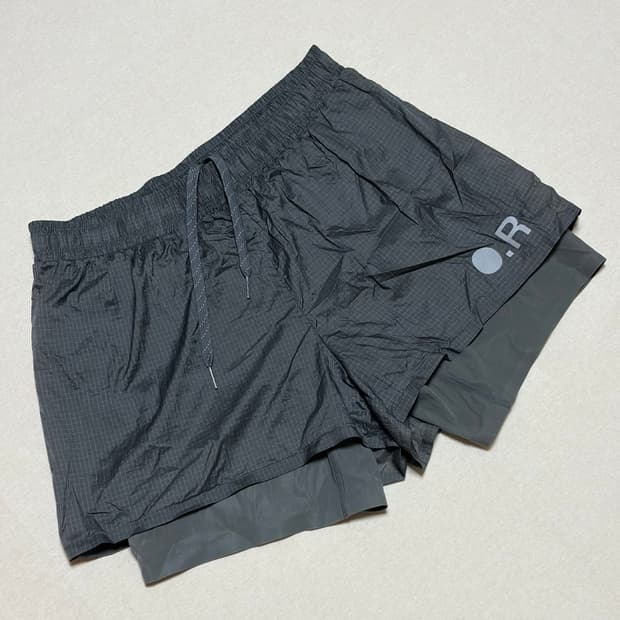 옵티미스틱 러너스 글로시 나일론 쇼츠 [M]