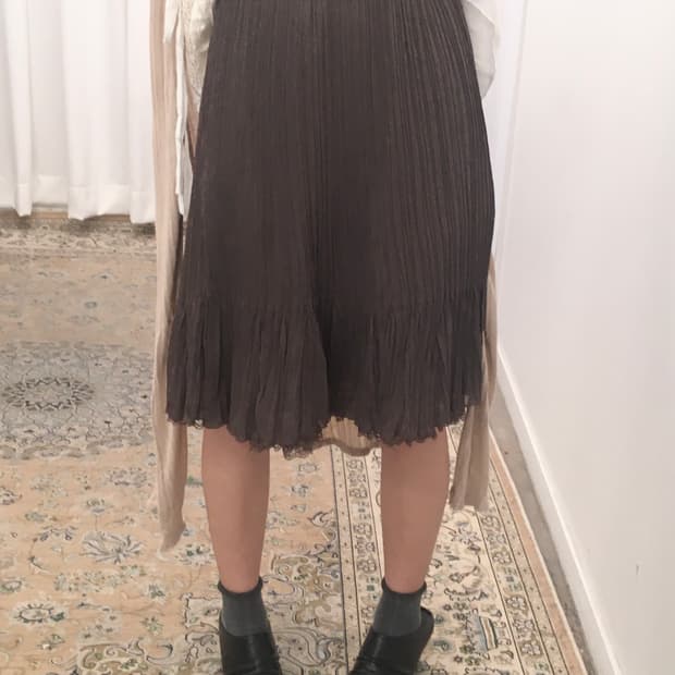 브라운 플리츠 미디스커트