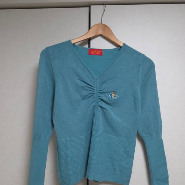 비비안웨스트우드 레드라벨 니트