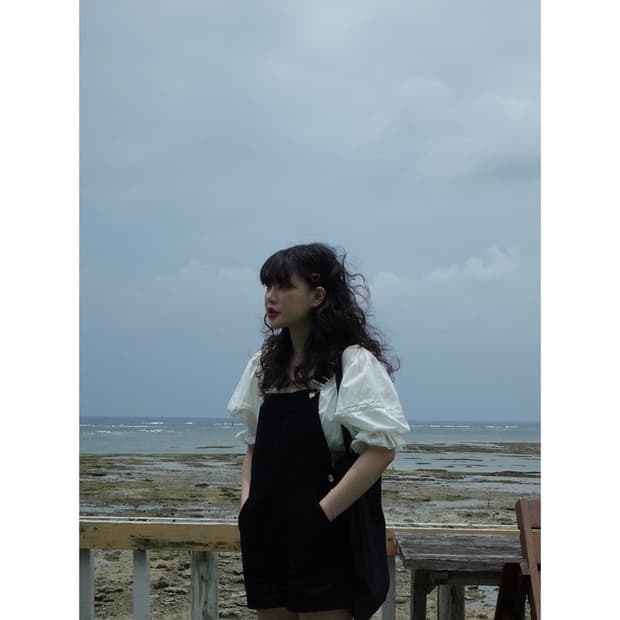 프레클 freckle 코듀로이 멜빵 반바지 블랙