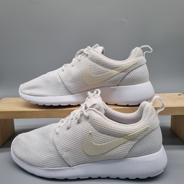 나이키 로쉬원 여성운동화235