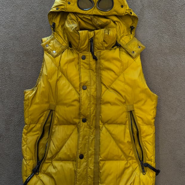 CP컴퍼니 덕다운 패딩 조끼 처분 