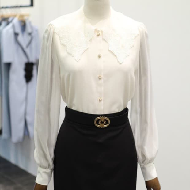 모조에스핀 2020 자수카라 블라우스 M사이즈