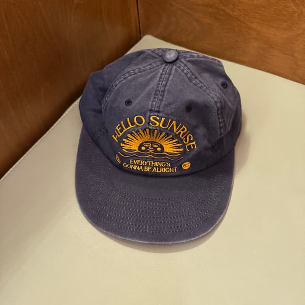 헬로선라이즈 모자