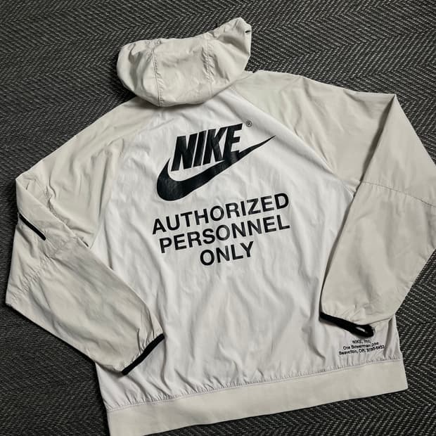 나이키 언라인드 빅로고 우븐 경량 아노락 바람막이 y 4296