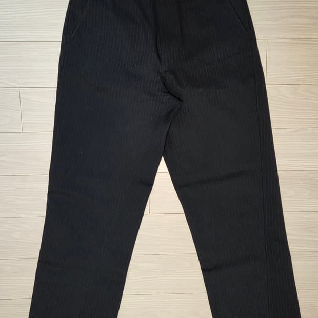 (46) 선플라워 와이드 트위스트 트라우저 앤트러사이트 스트라이프