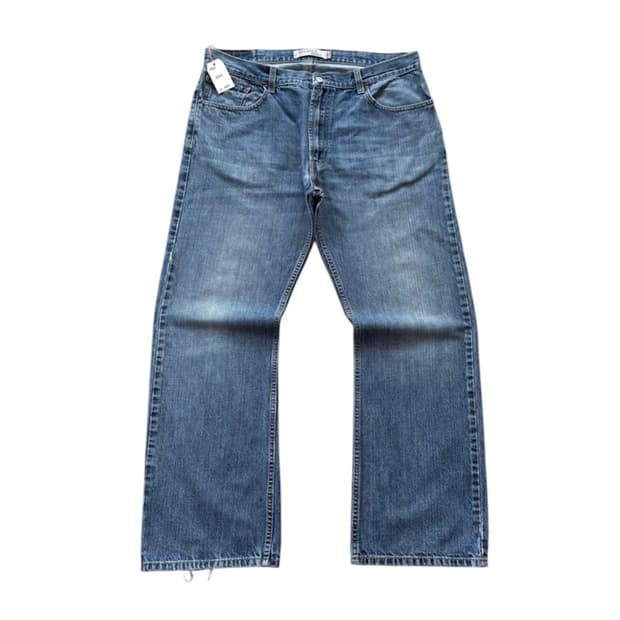 (38) Levi's 557 Relaxed Bootcut