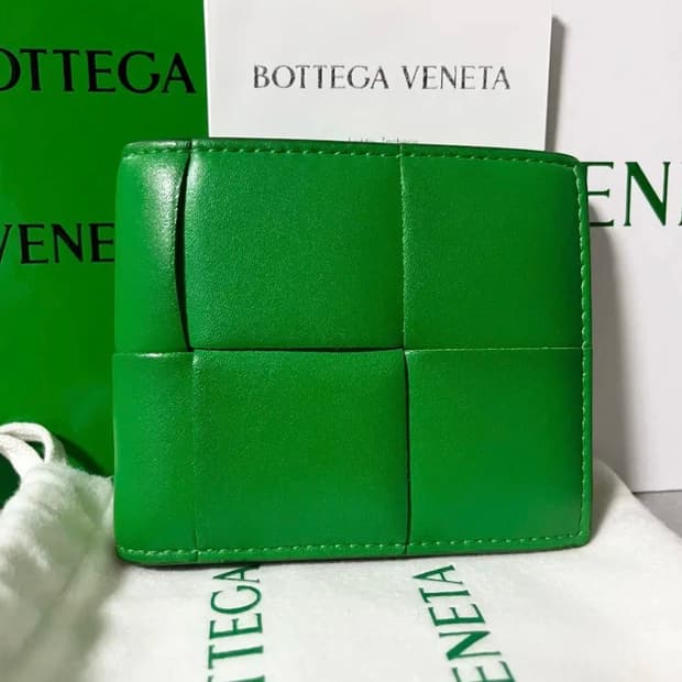 [정품/OS] 보테가배네타 맥시 반지갑 