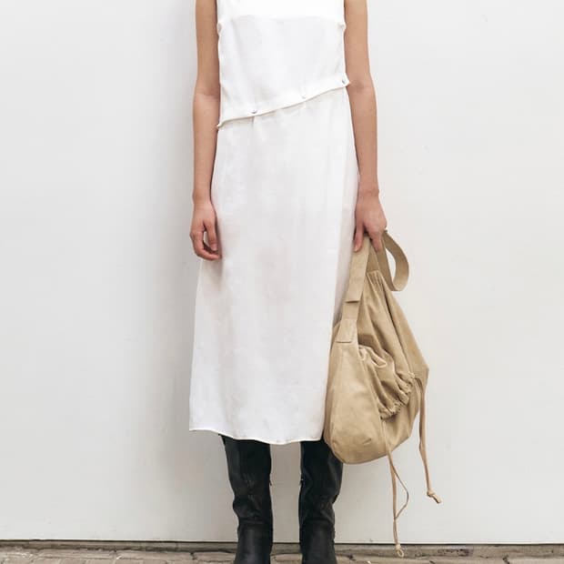 인사일런스우먼 슬리브리스 버튼 원피스 WHITE M