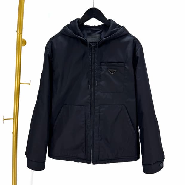 [46사이즈] 프라다 리나일론 삼각로고 후드 자켓 점퍼 (SGX681)