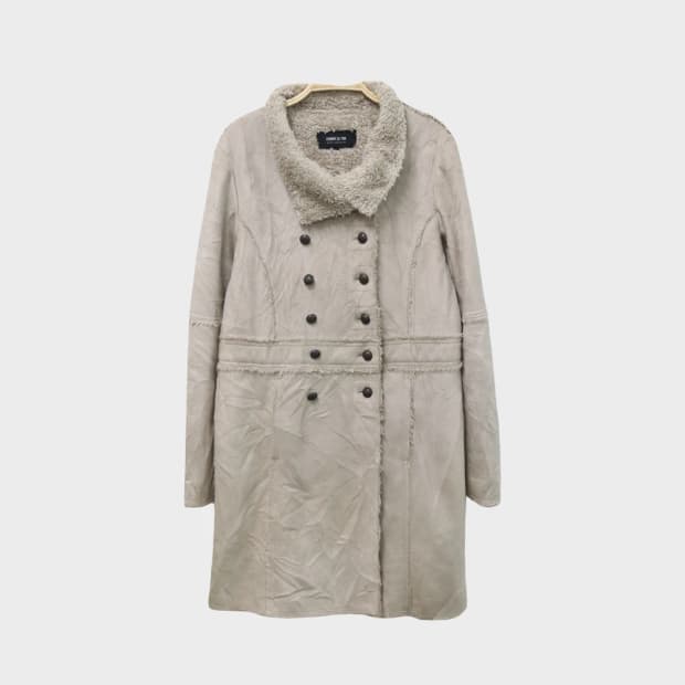 콤사이즘 스웨이드 퍼 더플코트 61399