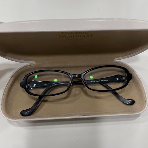 비비안웨스트우드 뿔테 안경