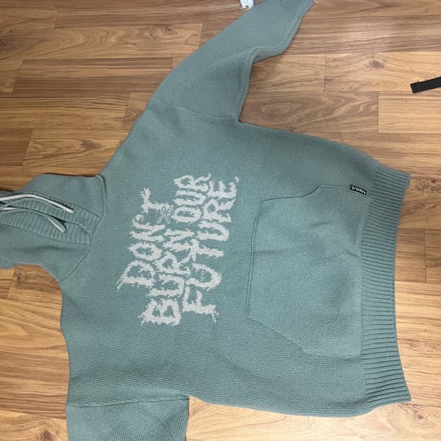 아조바이아조 니트 후디