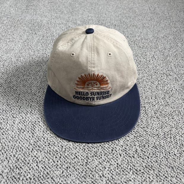 헬로선라이즈 캡