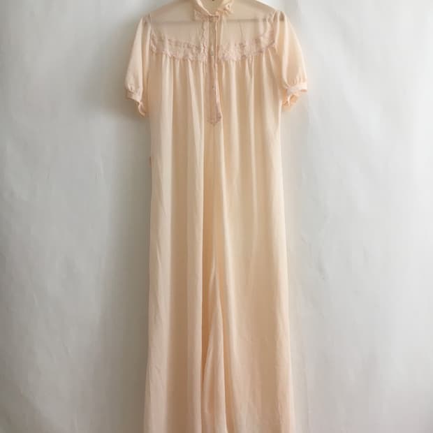 Peach lace Europe vintage dress