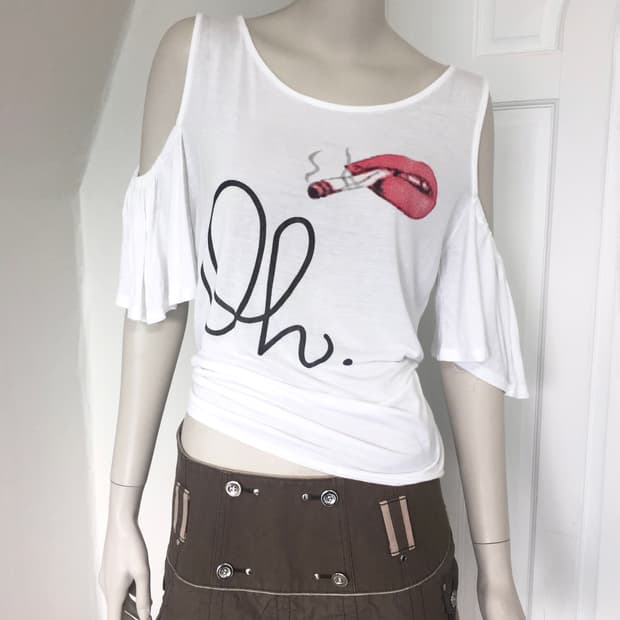 Smoking Lips Graphic Off-Shoulder Top