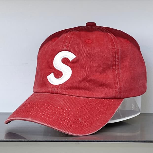  슈프림 피그먼트 s 로고 캡