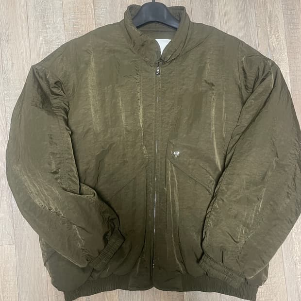 iey 와이어카라점퍼 카키