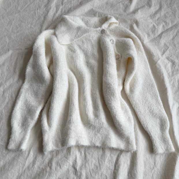 러블리 퓨어 아이보리 베이지 폭닥 니트