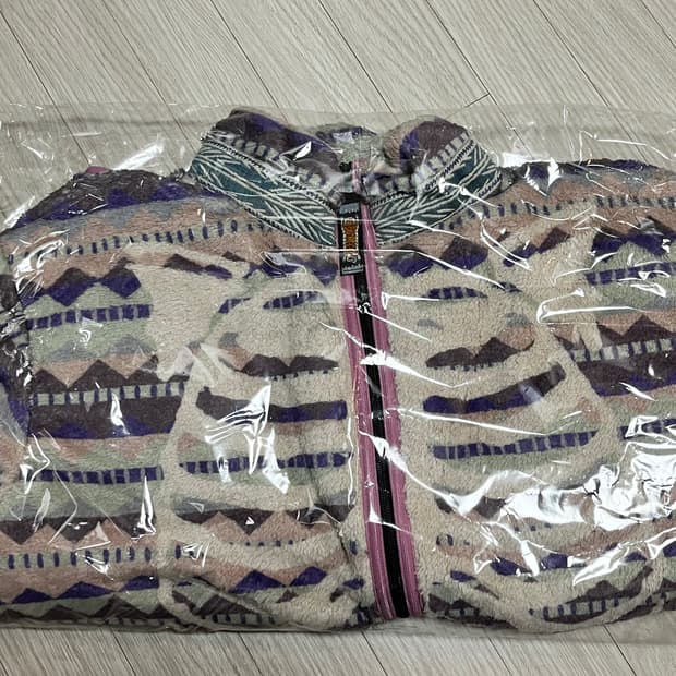 캐피탈 본 후리스