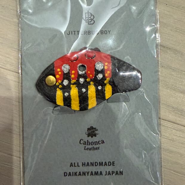 JITTERBUG BOY × Cahoca Leather 핸드메이드 브로치
