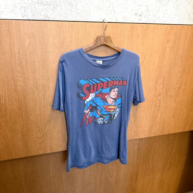 정크 푸드 라운드넥 반팔 티셔츠 DC 코믹스 슈퍼맨 프린팅 디테일 블루