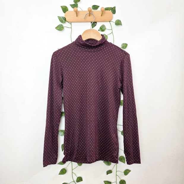 버건디 도트 목폴라 슬리브
