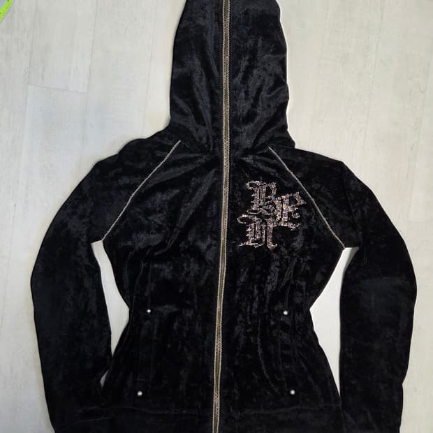 Xfrm 갸루 벨벳 블랙 후드집업