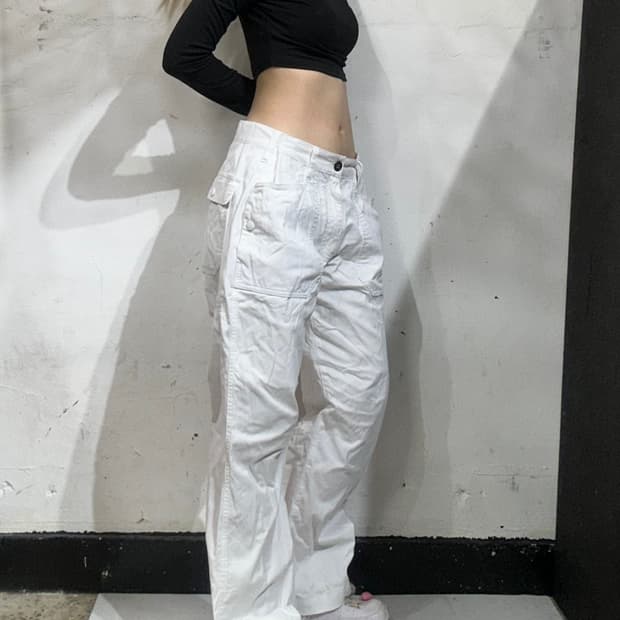 오클리 화이트 와이드 치노 팬츠 포켓 디테일 면바지