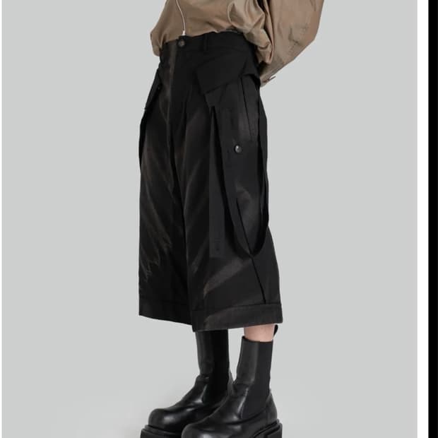 지용킴 SUN-BLEACHED HAIF TROUSERS