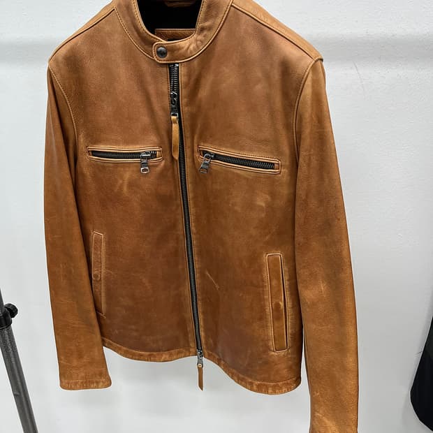 100) 바나나리퍼블릭 24ss 가죽자켓 