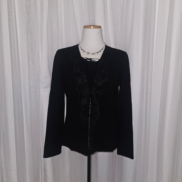 totsuka 블랙 플라워 비즈 니트