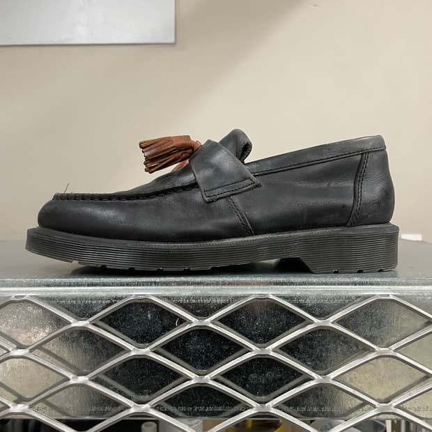 닥터마틴 아드리안 태슬 로퍼 블랙 브라운 uk8