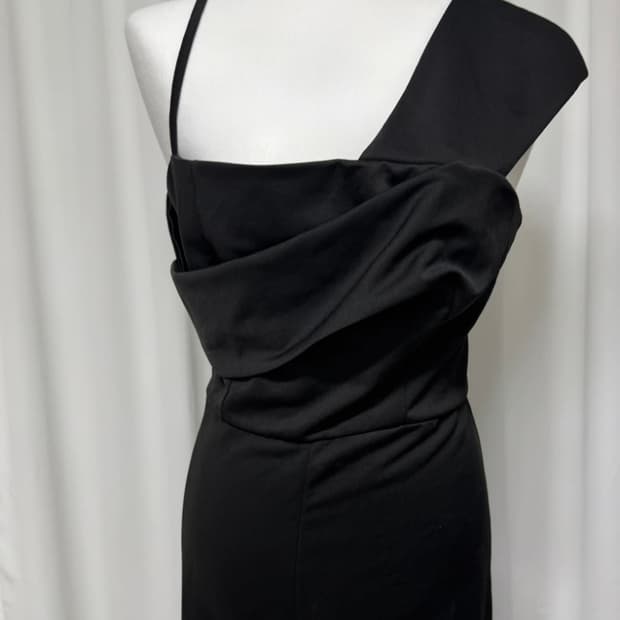 [새상품] CIDER 블랙 언발 점프슈트