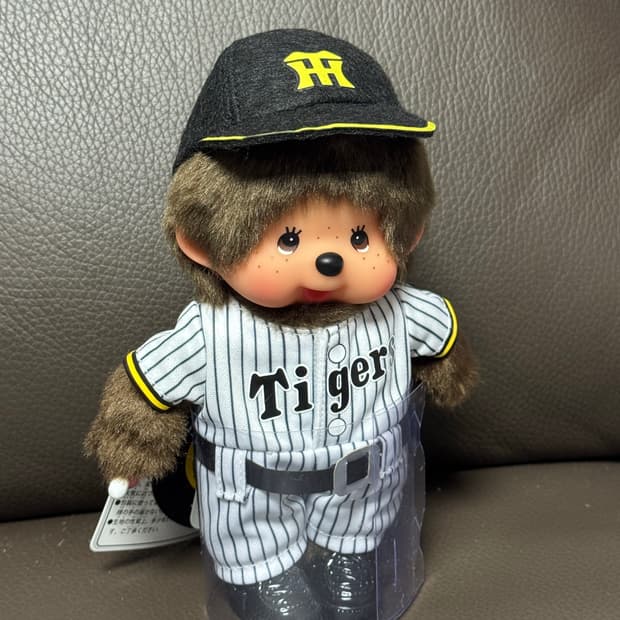 정품택달린새상품  몬치치 타이거즈 s사이즈 인형