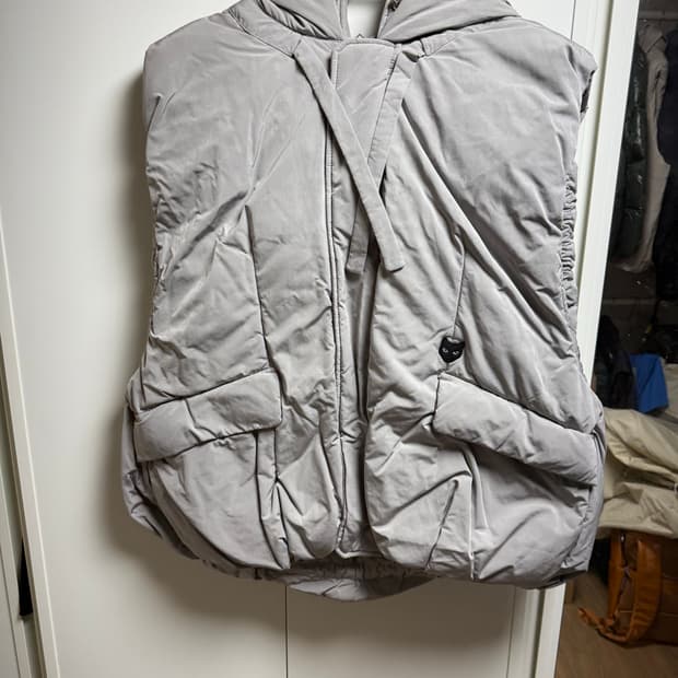 송지오 지제로 24FW 패딩조끼