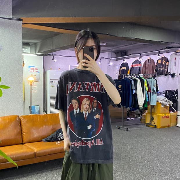 빈티지 너바나 밴드 그래픽 반팔티 B4943