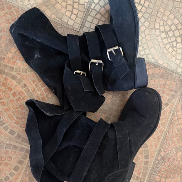 스웨이드 버클 롱부츠