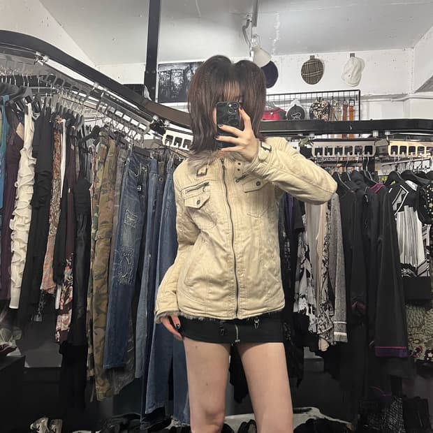인더아틱 화이트 퍼 무스탕
