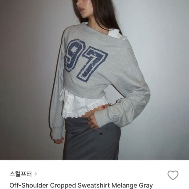 스컬프터 오픈숄더 크롭 맨투맨