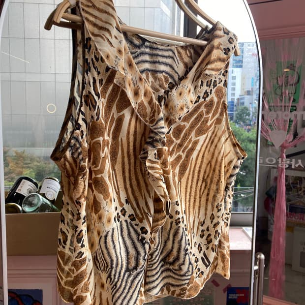 빈티지 호피 프릴 블라우스