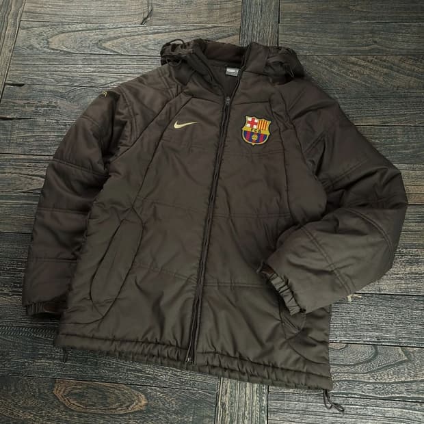 [나이키] FC 바르셀로나 후드 경량 패딩 브라운 M18708