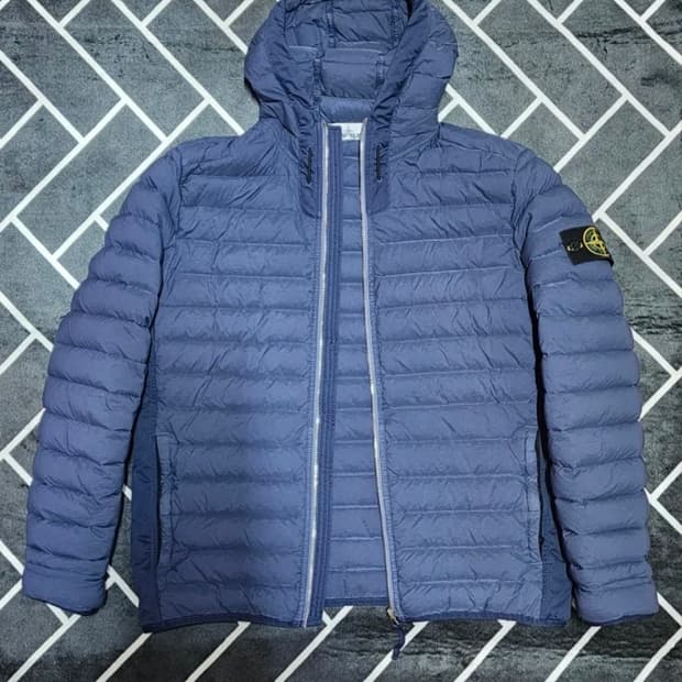 스톤아일랜드 룸우븐 경량패딩