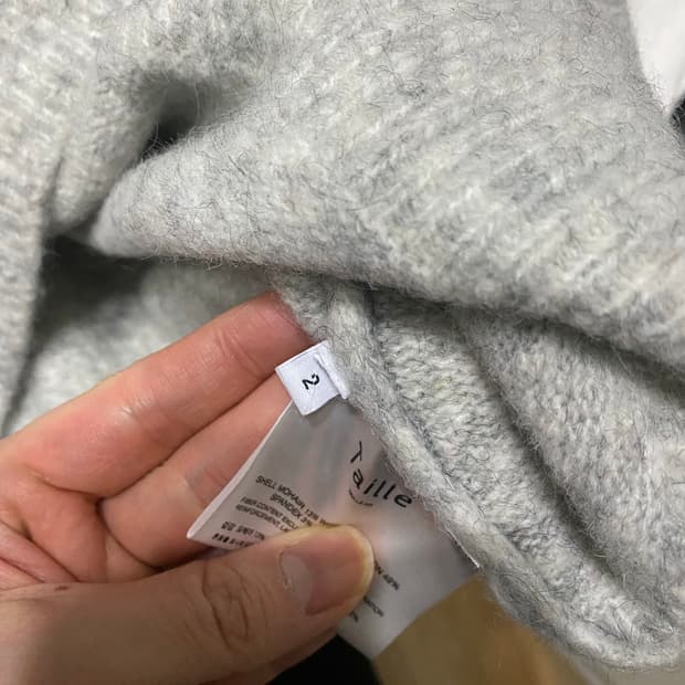 타일레 모헤어 브이넥니트 클라우드그레이