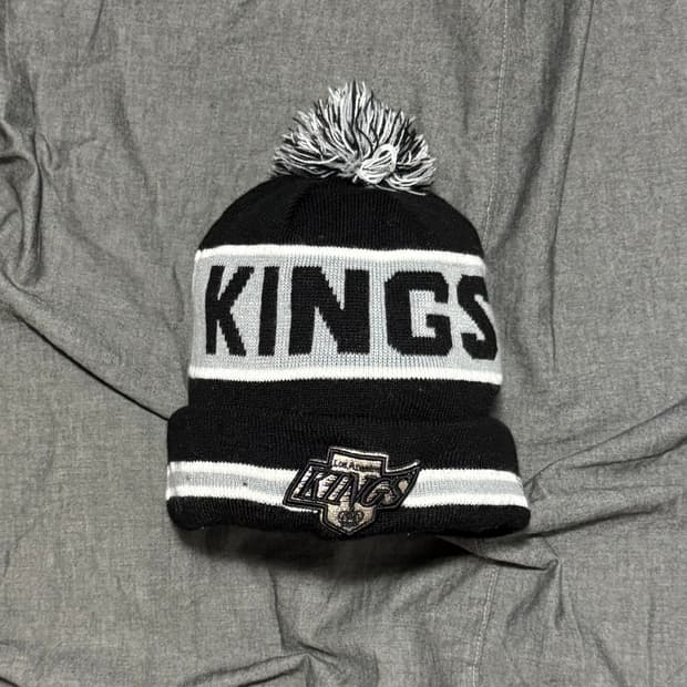 NHL Los Angeles Kings Pom Beanie