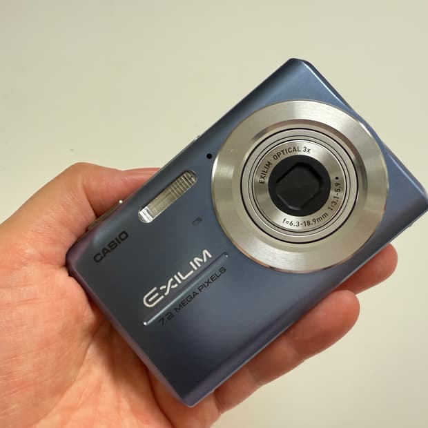 빈티지 디카 카시오 exilim z75 판매합니다!