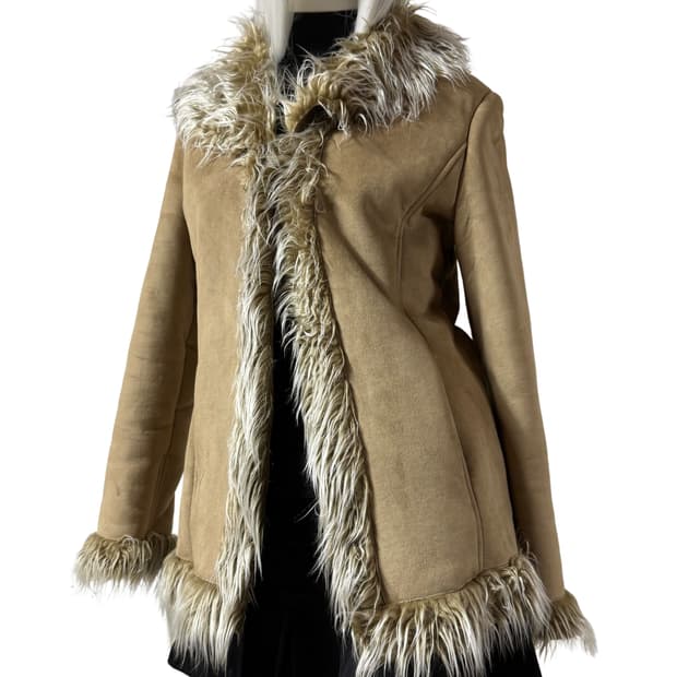 핀터레스트 무드 y2k 페이크 퍼 코트