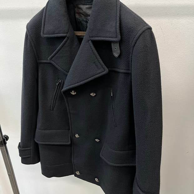 105-110) 페레가모 은장 피코트 