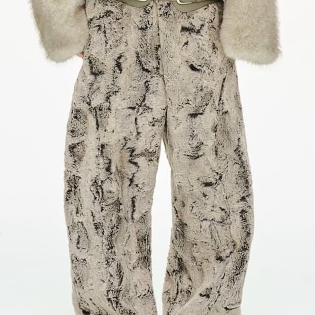 구해요) 세릭 쉐어드 퍼 와이드 팬츠 베이지